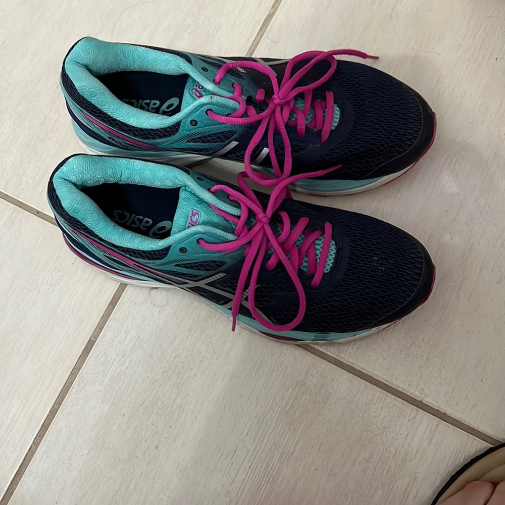 ASIC shoes blue with fuschia shoe laces and green trim size 10